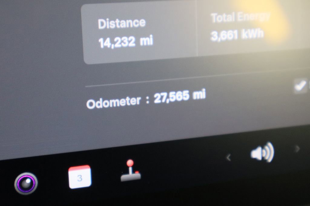 Used 2023 Tesla Model Y Long Range image 37