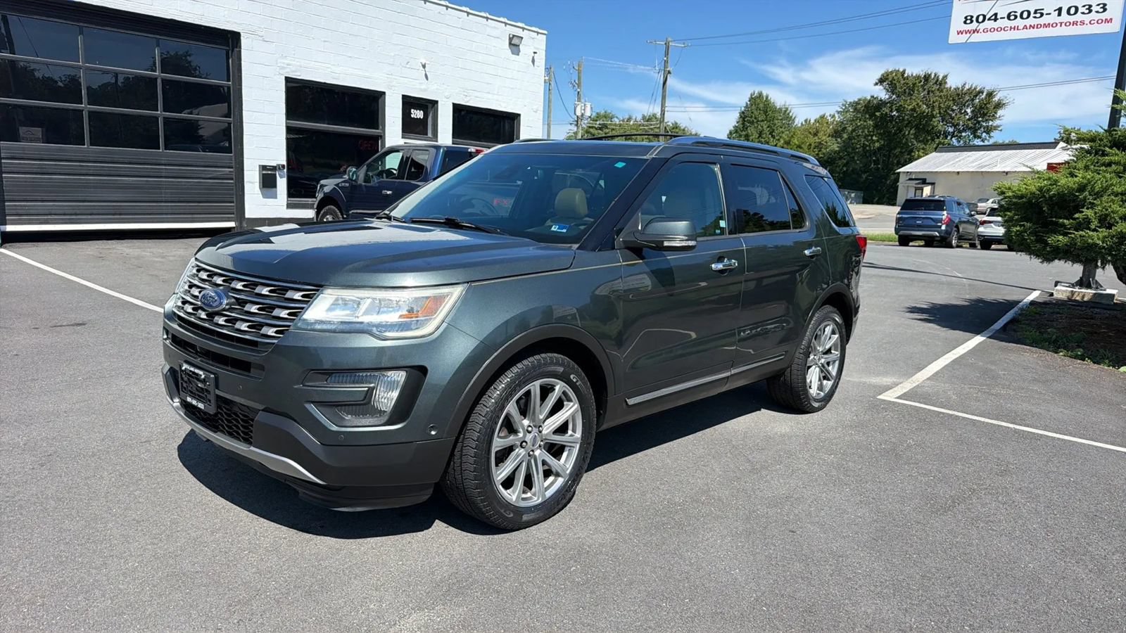 Used 2016 Ford Explorer Limited w/ Equipment Group 301A AWD/4WD image 3