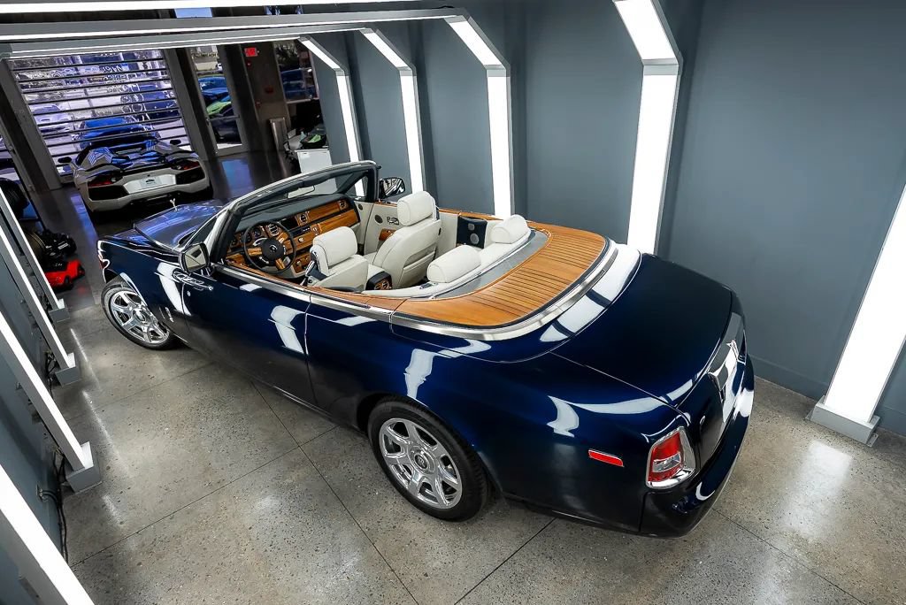 Used 2010 Rolls-Royce Phantom Drophead Coupe RWD image 12