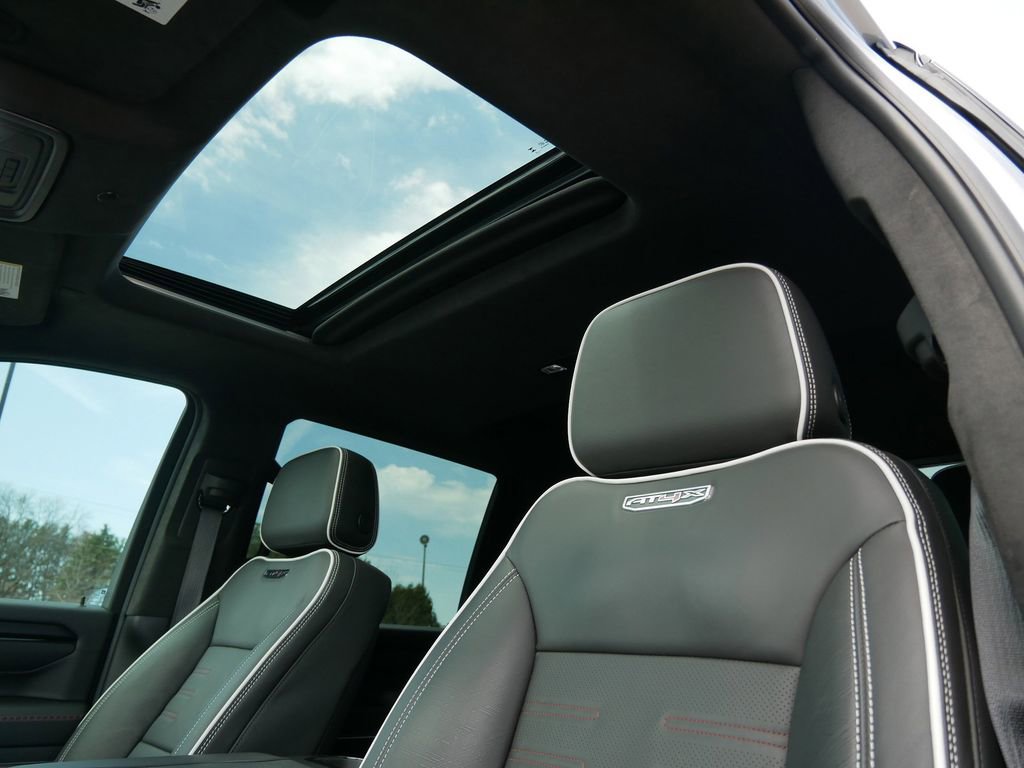 Used 2025 GMC Sierra 2500 AT4X AWD/4WD image 20