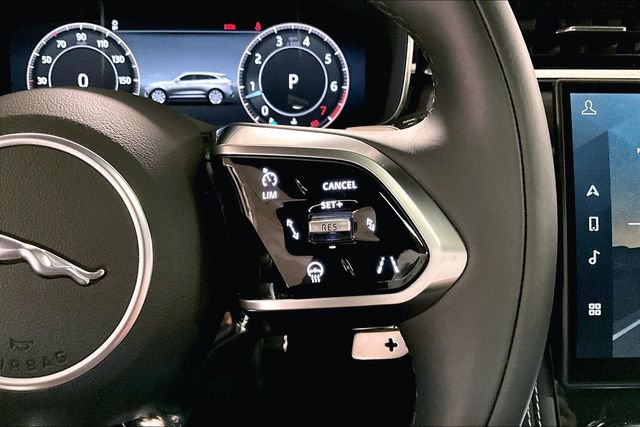 Certified 2025 Jaguar F-PACE R-Dynamic S AWD/4WD image 19