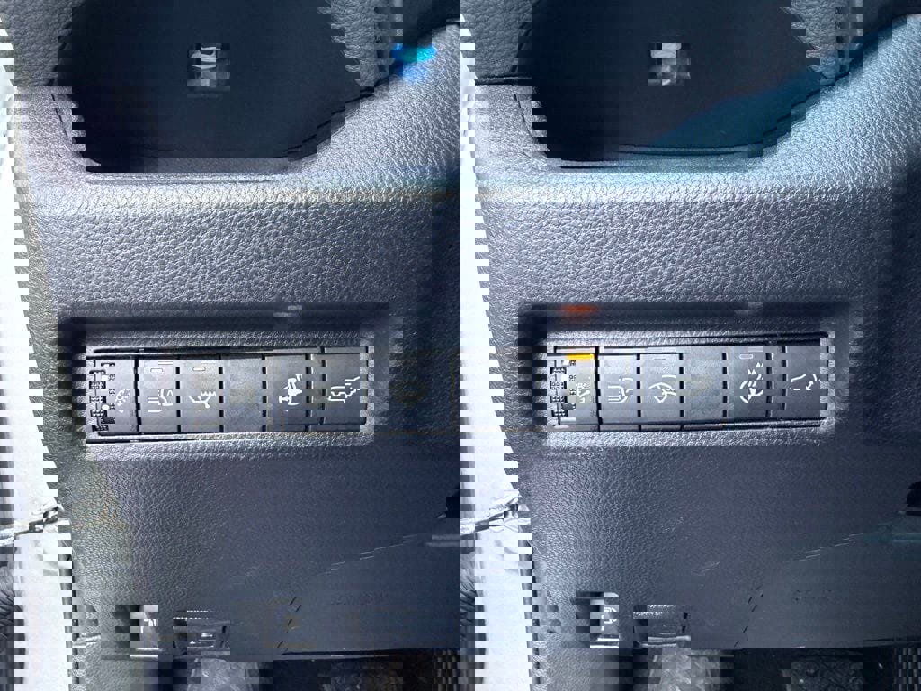 Used 2020 Toyota RAV4 XSE image 18