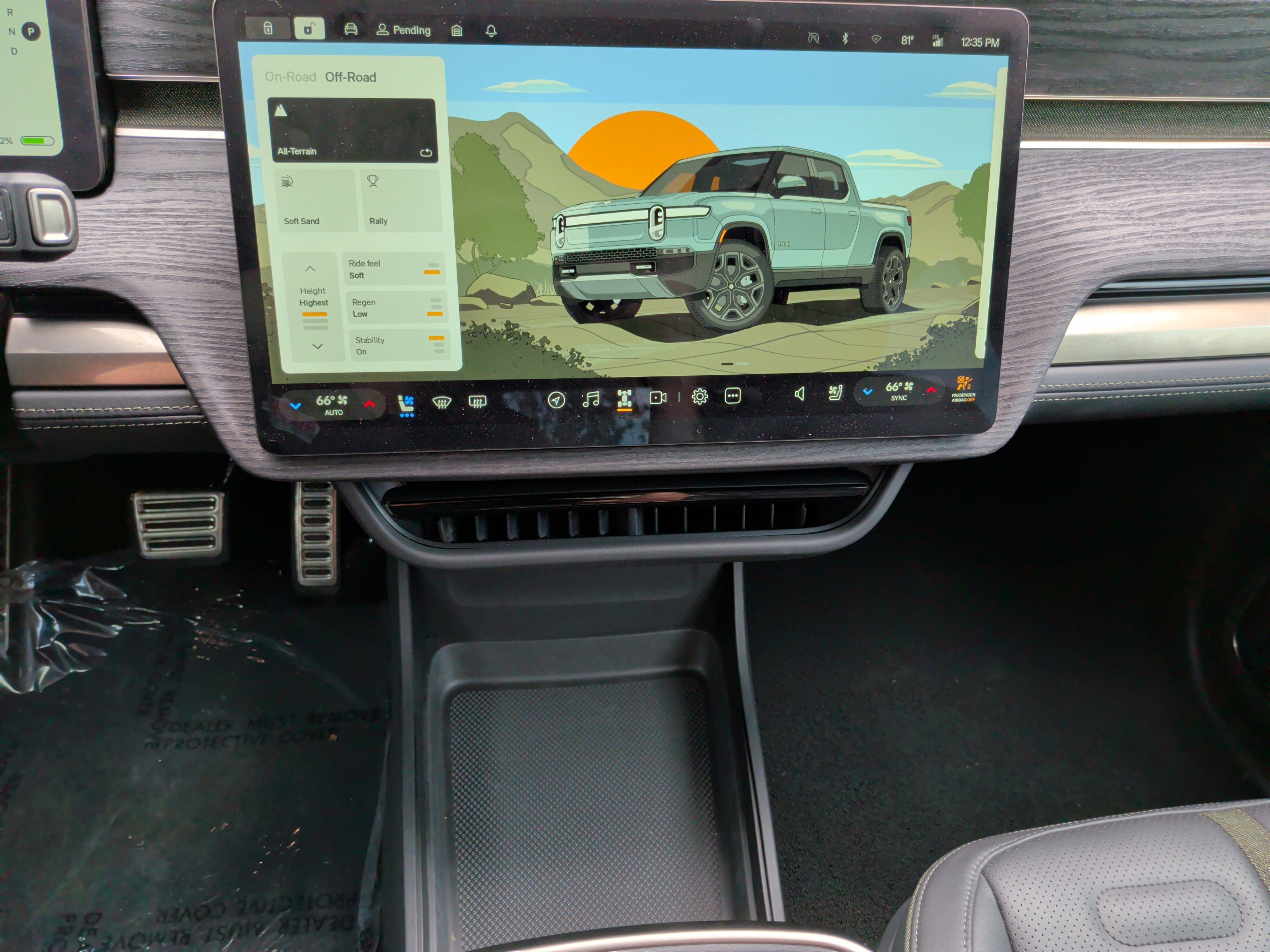 Used 2023 Rivian R1T Adventure image 25