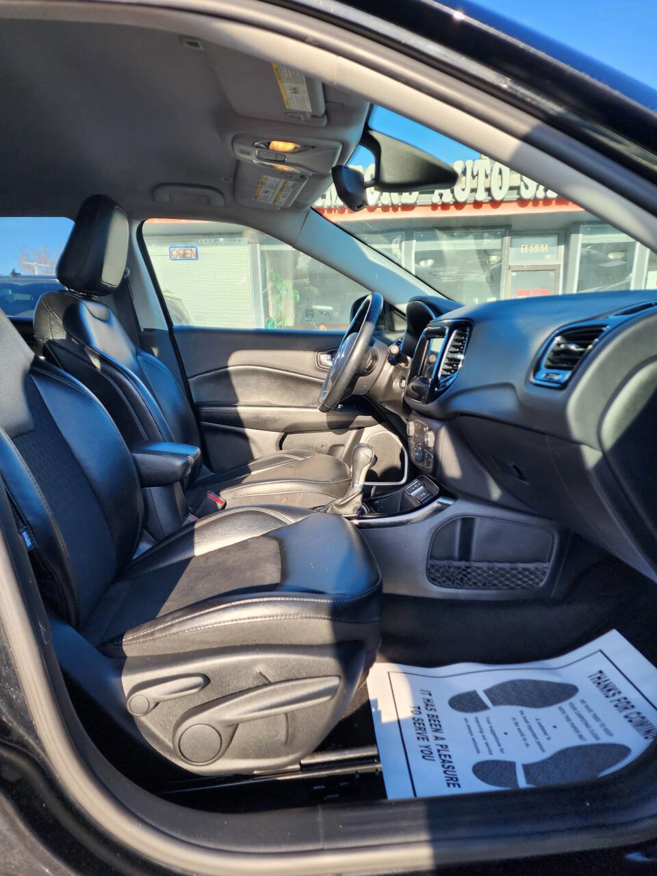 Used 2019 Jeep Compass Latitude FWD image 17