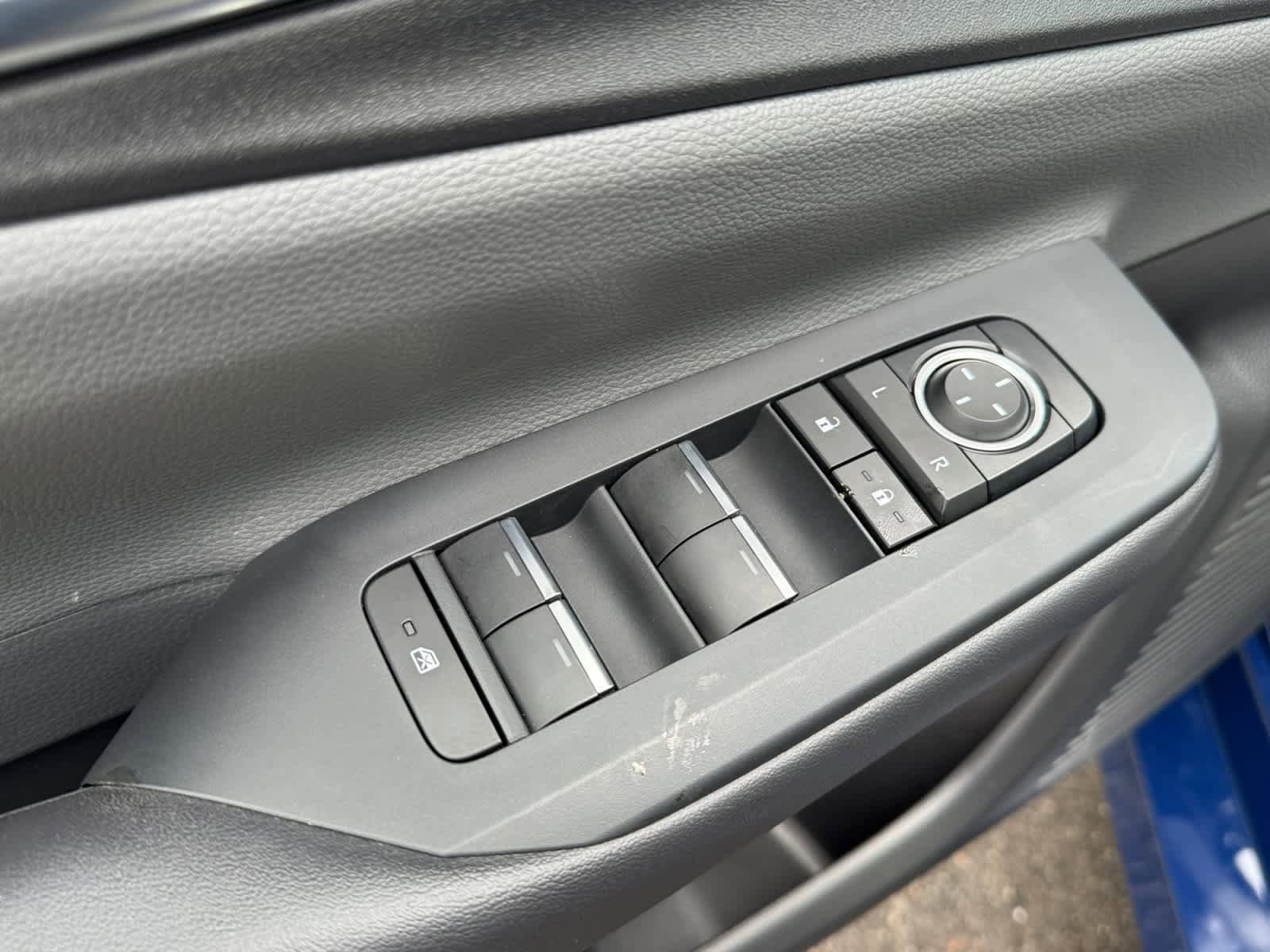 Used 2024 Toyota Prius Limited w/ Limited Premium Package image 18