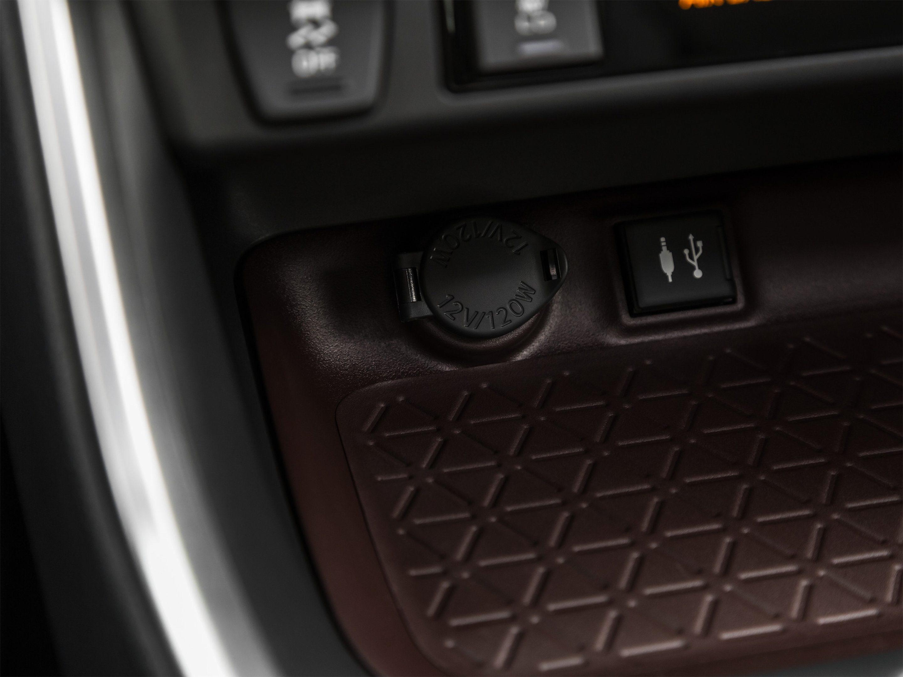 Used 2020 Toyota RAV4 Limited FWD image 59