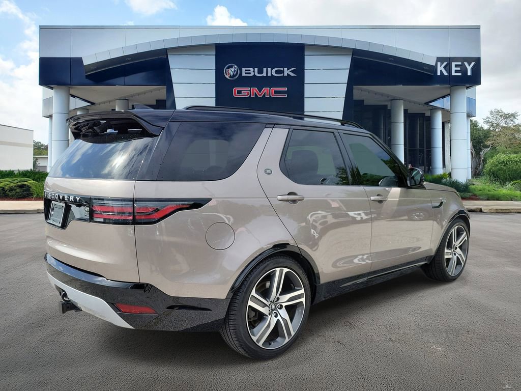 Used 2023 Land Rover Discovery Metropolitan Edition image 4