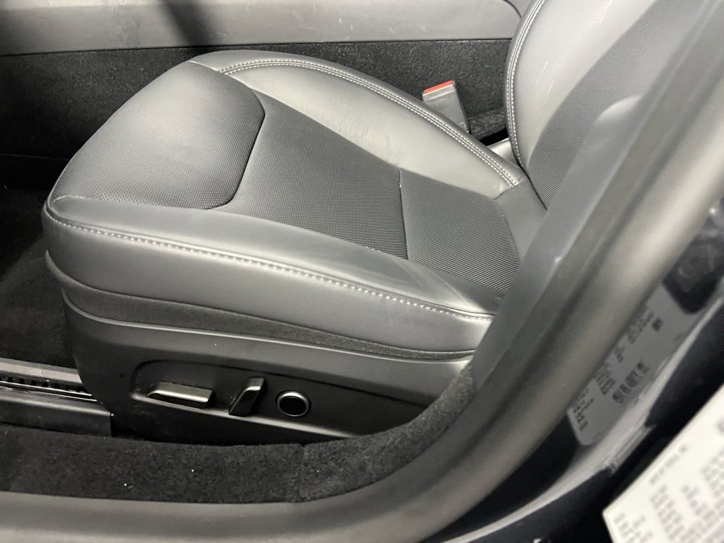 Used 2024 Tesla Model 3 Standard Range image 24