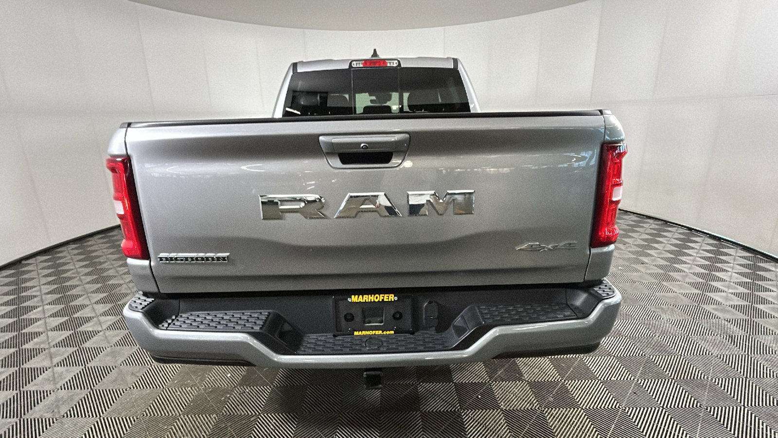 Used 2025 RAM 1500 4x4 Crew Cab image 4