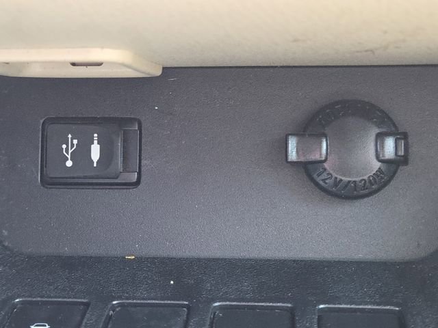 Used 2014 Toyota Highlander Limited w/ Driver Technology Package image 8