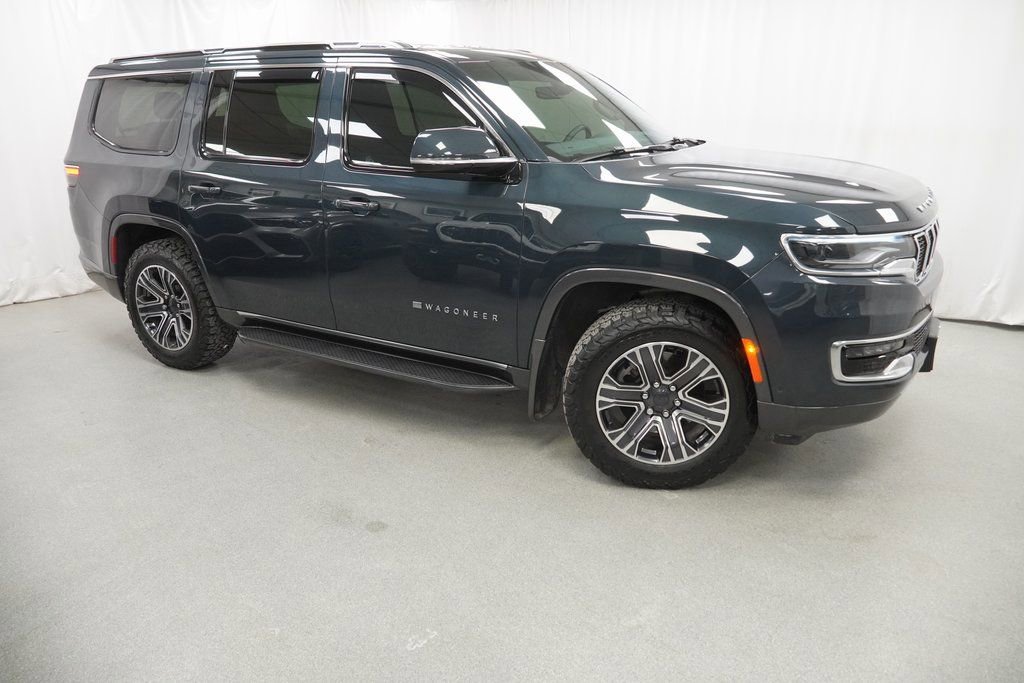 Certified 2022 Jeep Wagoneer Series III w/ Flexible Seating Group image 10