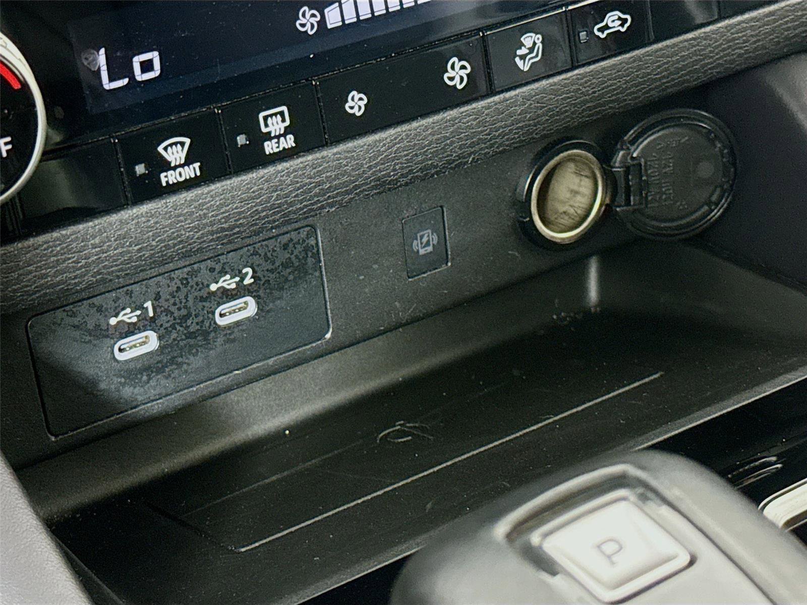 Used 2025 Mitsubishi Outlander SE FWD image 19