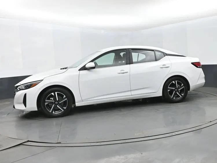 Used 2024 Nissan Sentra SV FWD image 5