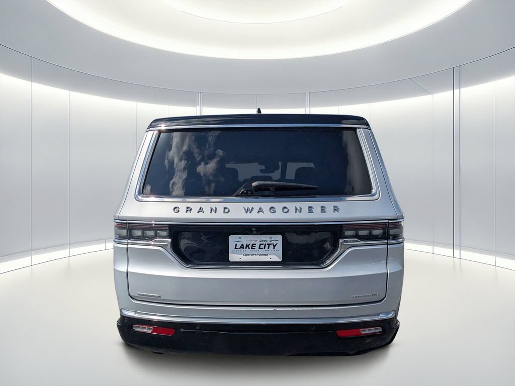Used 2023 Jeep Grand Wagoneer L Series II AWD/4WD image 4