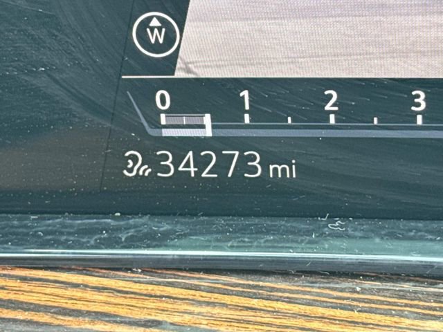 Used 2021 Cadillac Escalade Luxury image 30