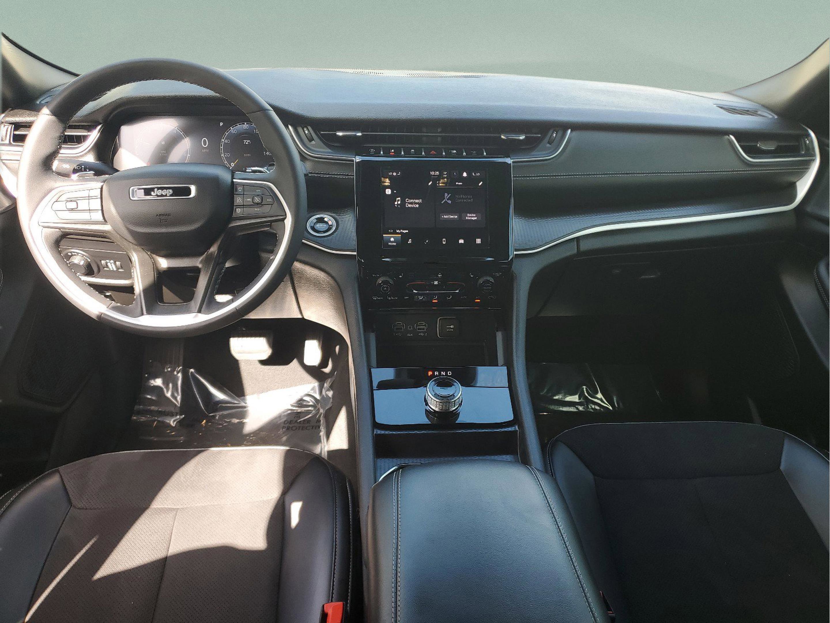 Certified 2024 Jeep Grand Cherokee Altitude image 12