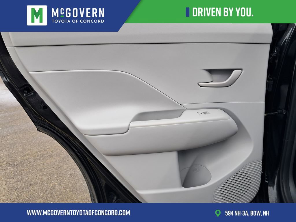 Used 2024 Hyundai Kona SE image 13