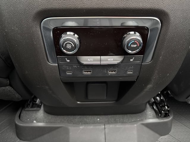 New 2026 Chevrolet Suburban Premier AWD/4WD image 36