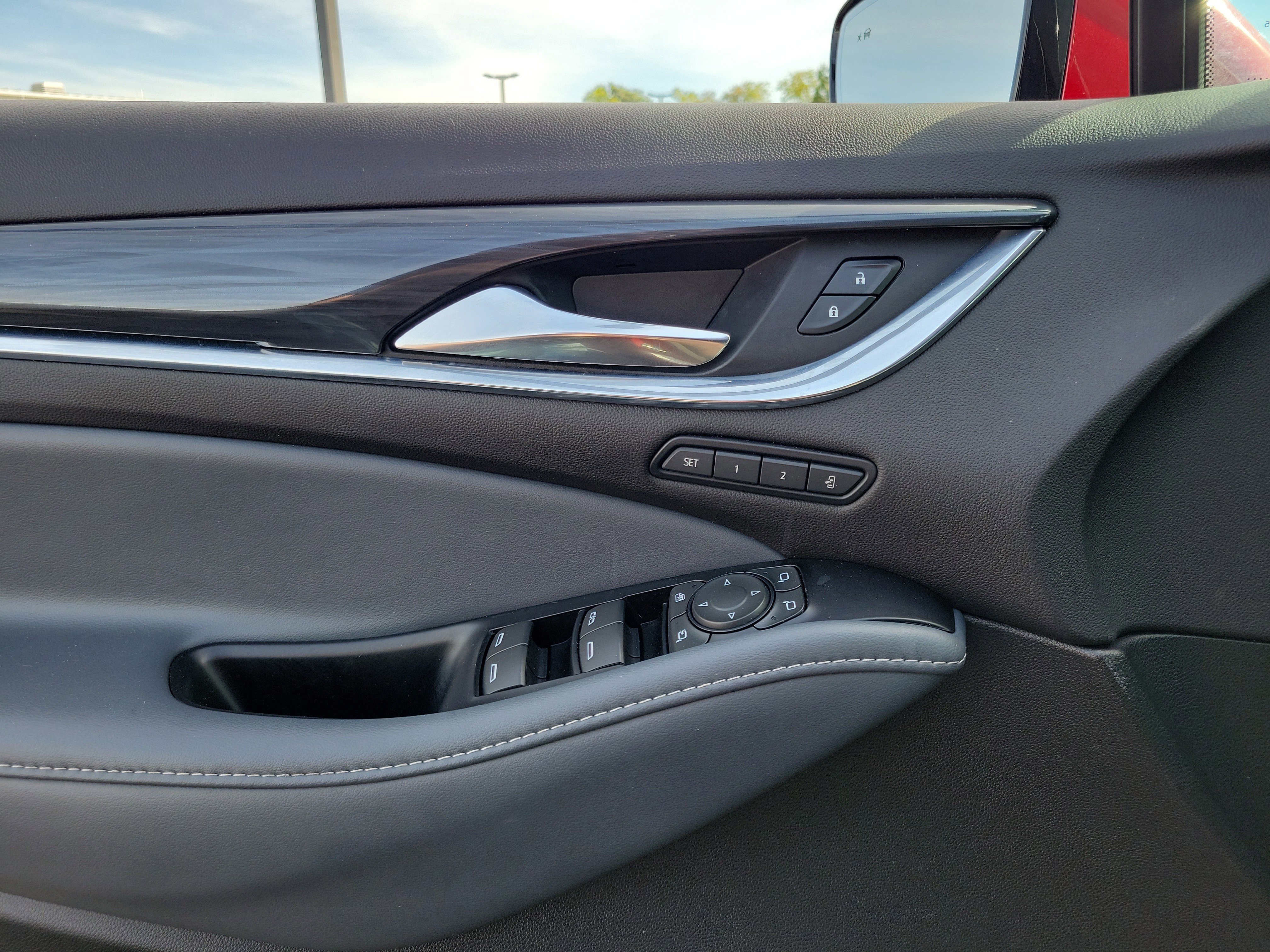 Used 2024 Buick Enclave Premium image 17