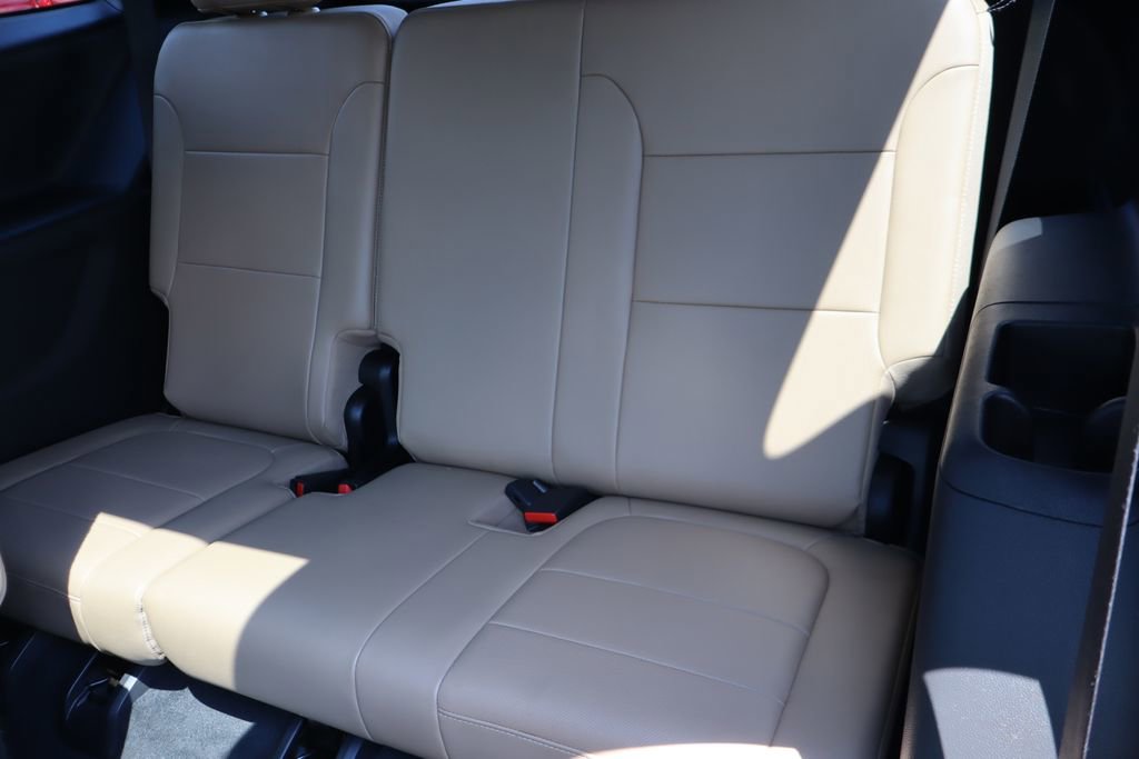 Used 2022 Chevrolet Traverse Premier AWD/4WD image 26