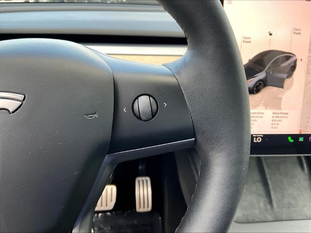 Used 2024 Tesla Model Y Performance AWD/4WD image 14