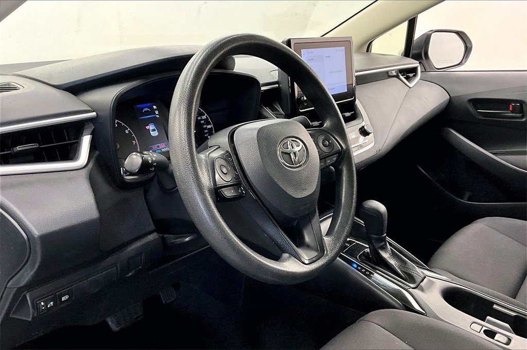 Used 2023 Toyota Corolla LE image 13