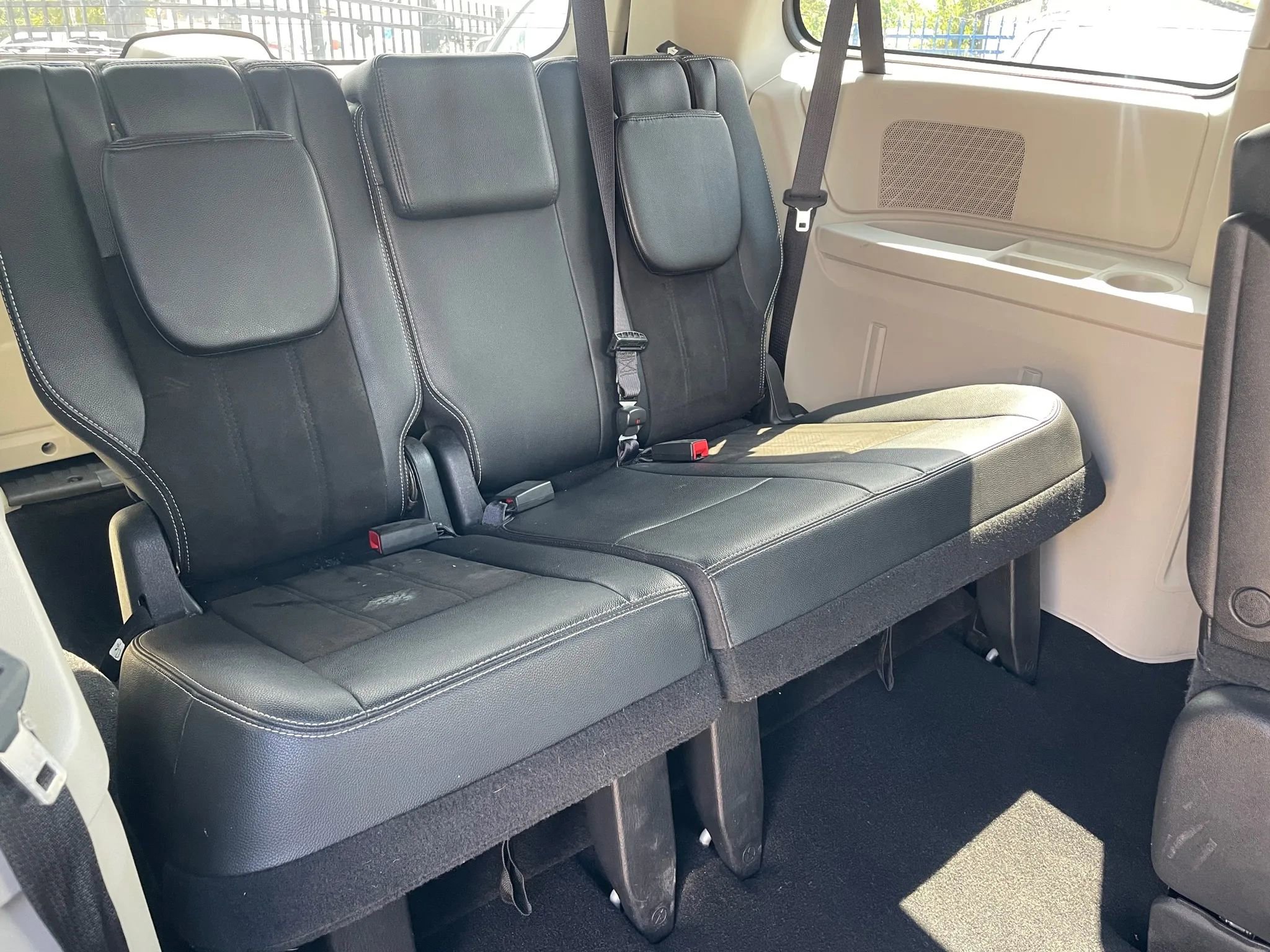 Used 2019 Dodge Grand Caravan SXT image 13
