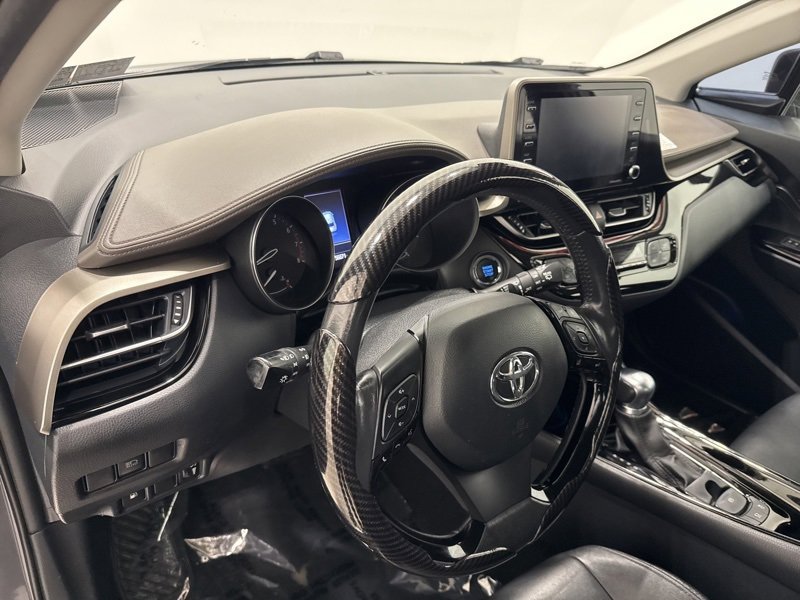 Used 2022 Toyota C-HR Limited image 19