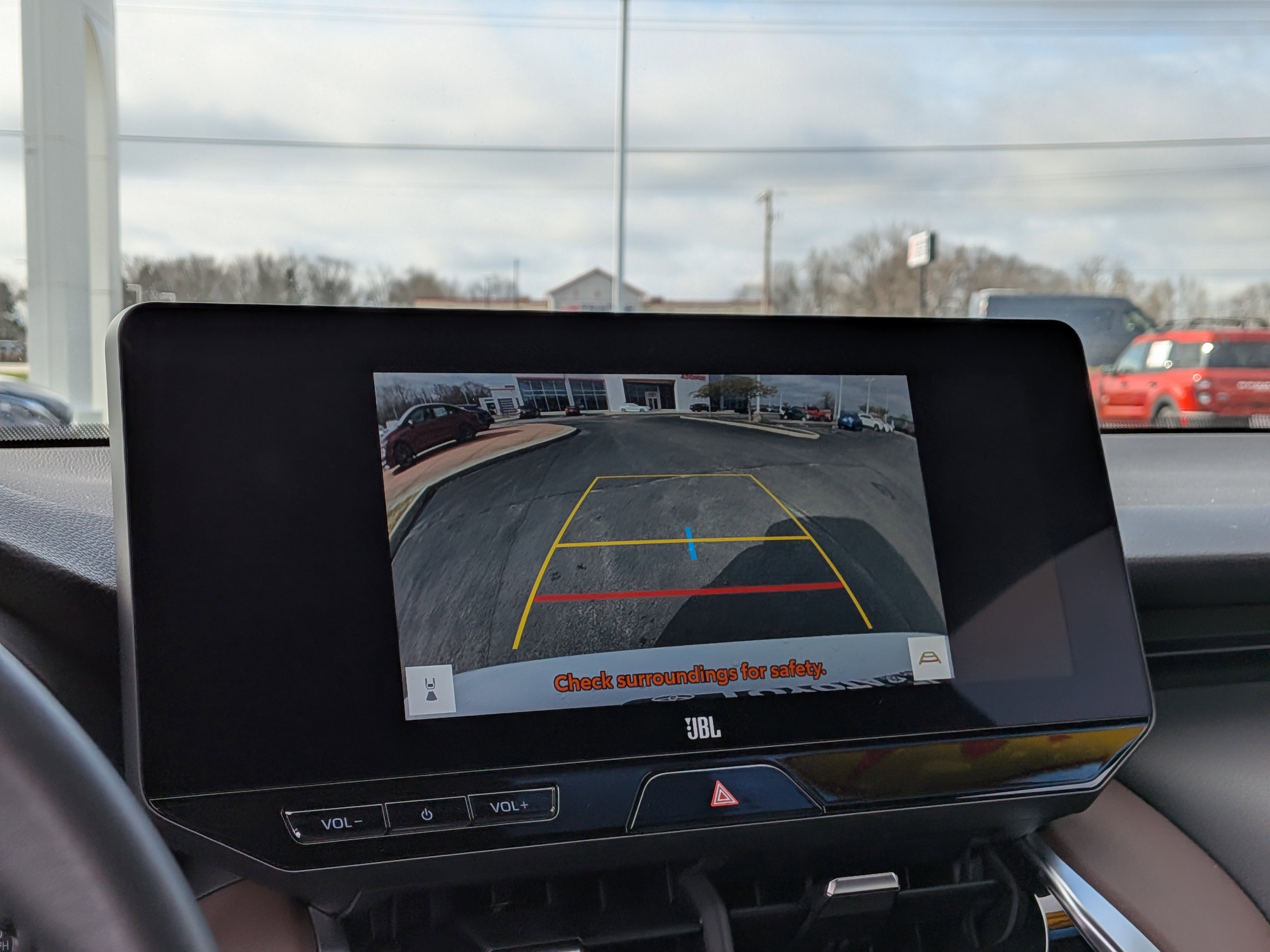 Used 2024 Toyota Venza XLE image 35