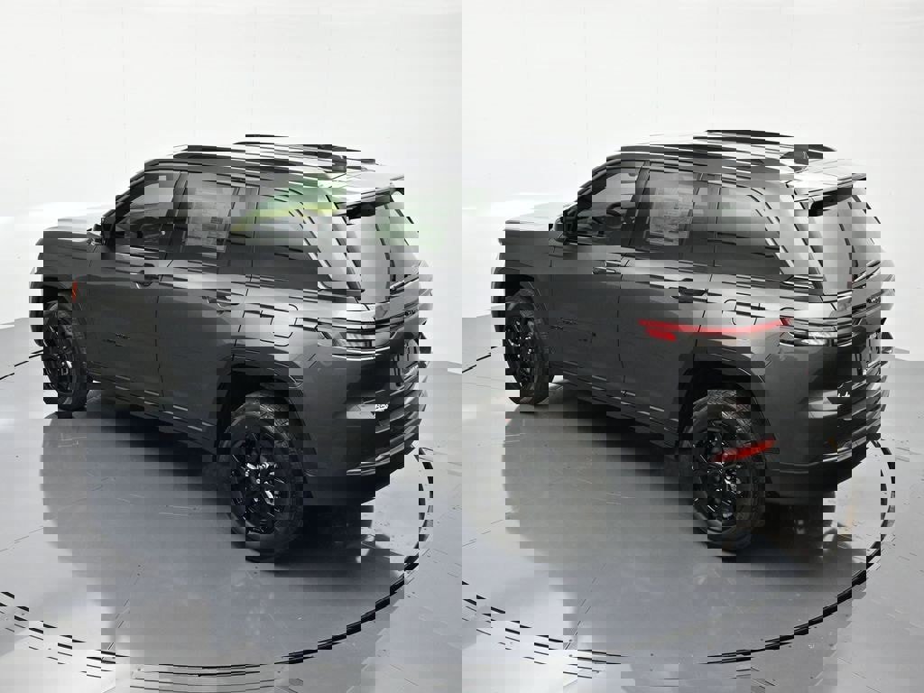 New 2026 Jeep Grand Cherokee Altitude image 32
