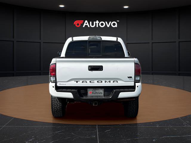 Used 2016 Toyota Tacoma TRD Off-Road w/ Premium & Technology Package AWD/4WD image 4