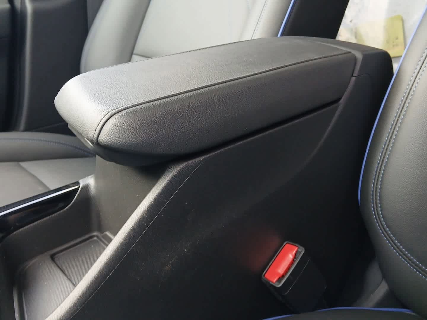 Used 2025 Buick Envista Sport Touring FWD image 44