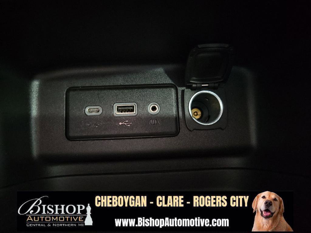 Used 2024 Chevrolet Equinox LT image 28