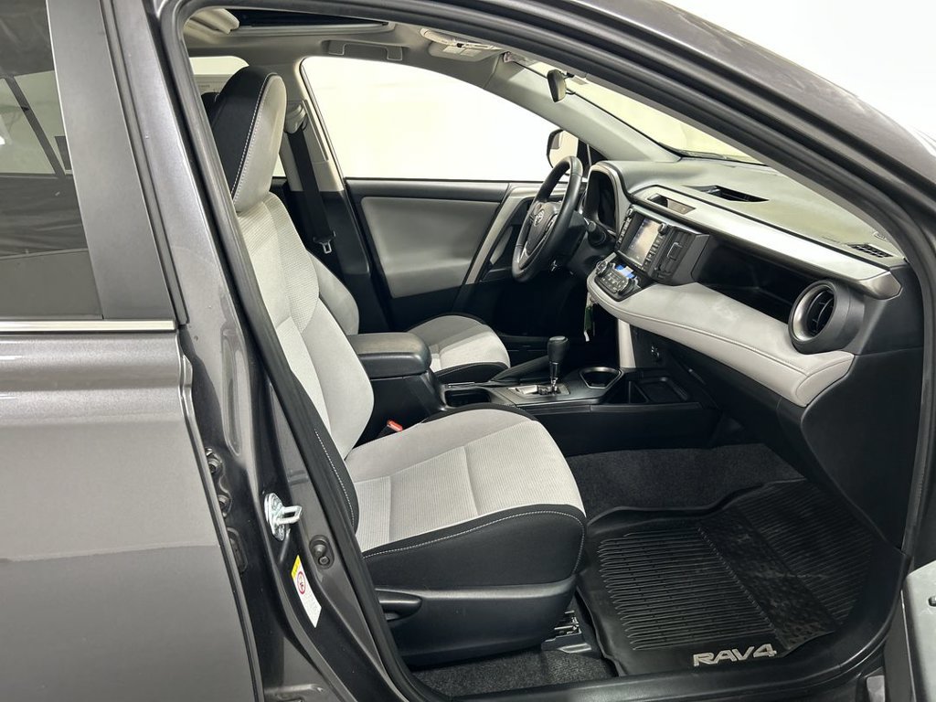 Used 2017 Toyota RAV4 XLE w/ All Weather Liner Package AWD/4WD image 23