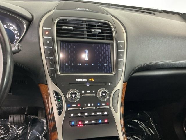 Used 2018 Lincoln MKX Reserve w/ Driver Assistance Package image 19