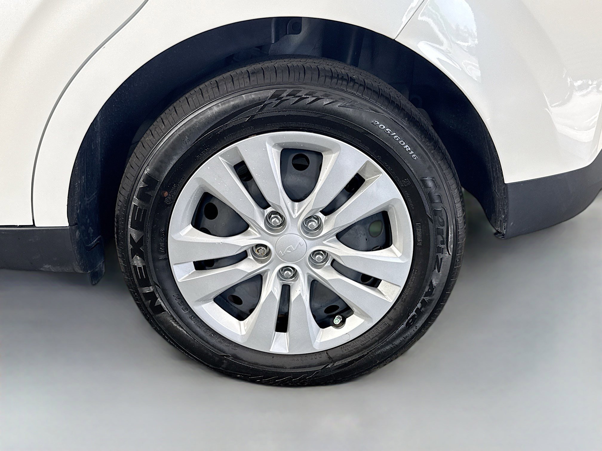 Used 2024 Kia Soul LX image 36