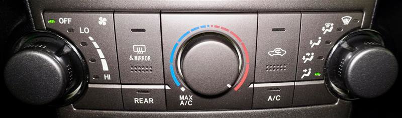 Used 2011 Toyota Highlander SE w/ Tow Pkg AWD/4WD image 21