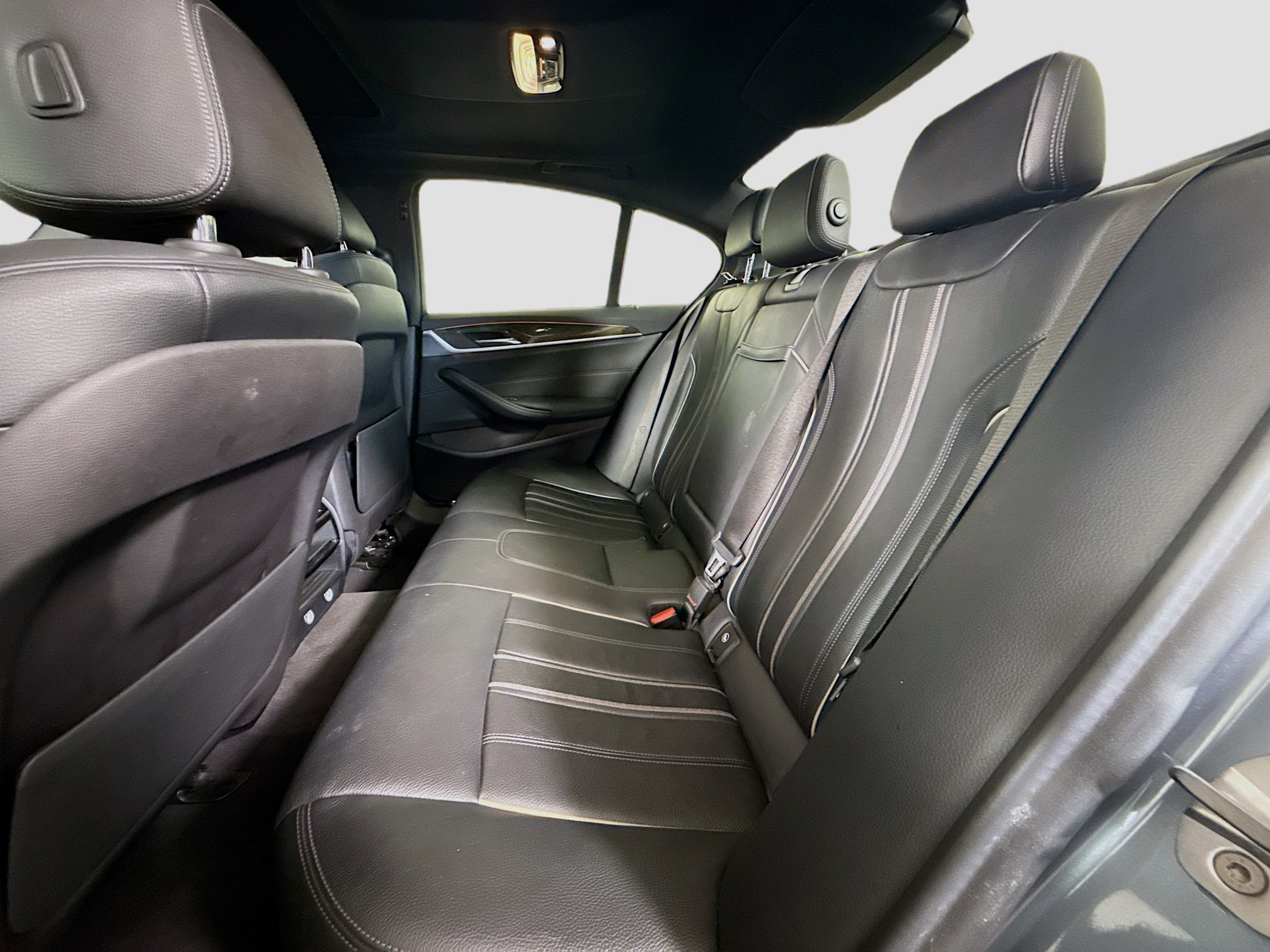 Used 2019 BMW 530i RWD image 25