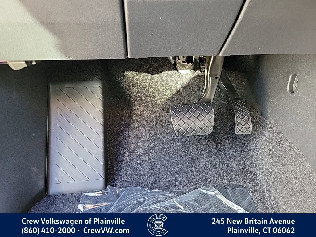 New 2026 Volkswagen Atlas Cross Sport SE image 28