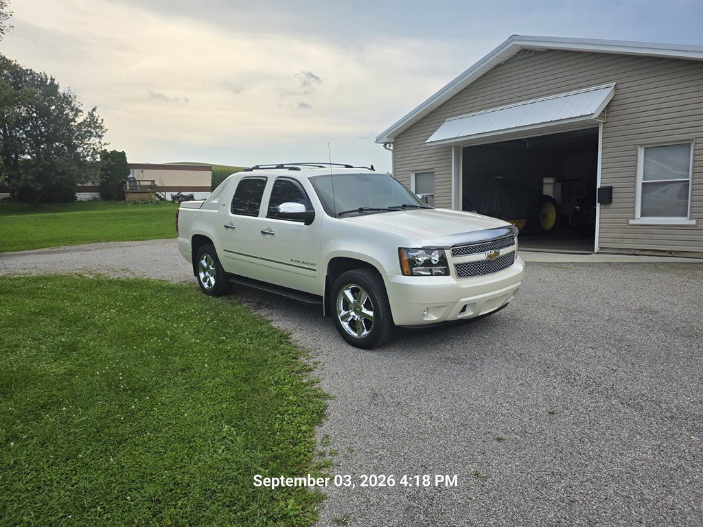 Used 2011 Chevrolet Avalanche LTZ