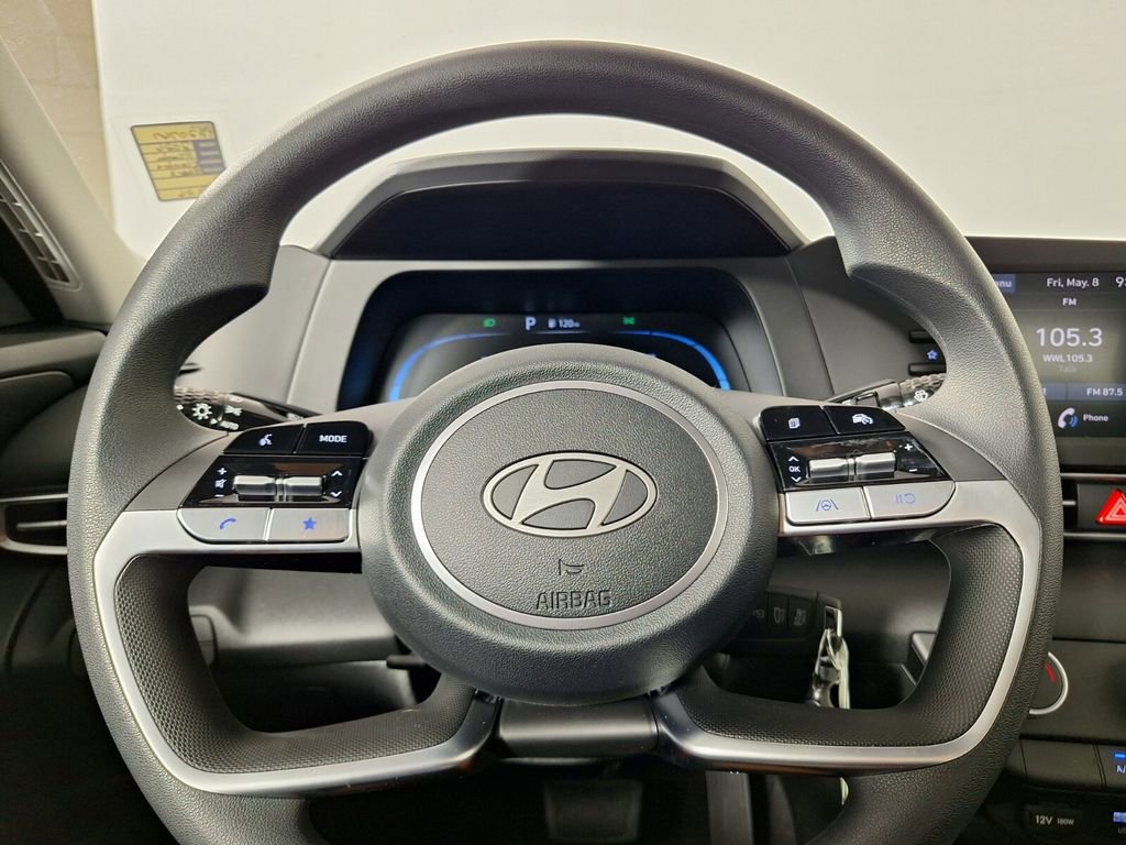 Used 2026 Hyundai Elantra SE FWD image 20