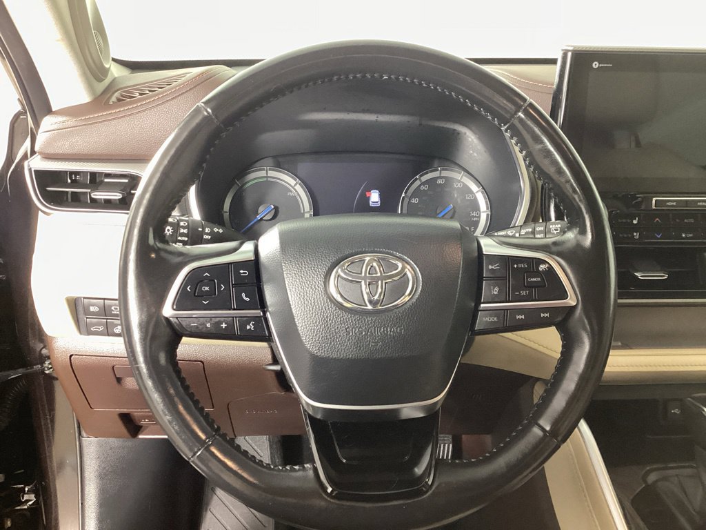 Used 2021 Toyota Highlander Platinum AWD/4WD image 15