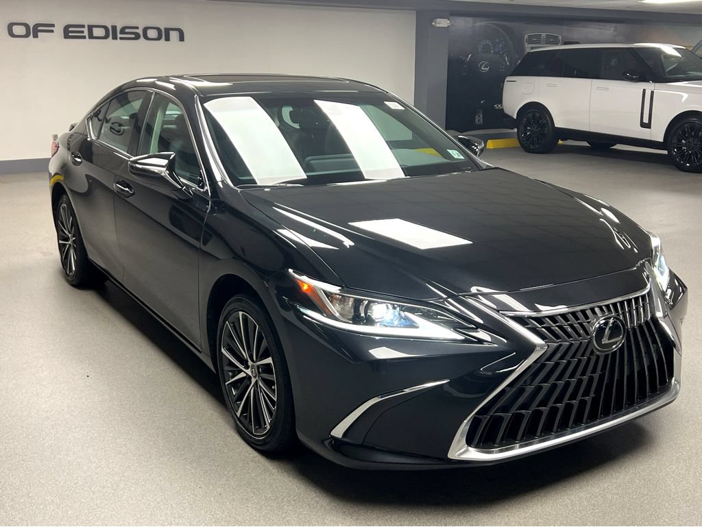 Used 2024 Lexus ES 250 w/ Premium Package AWD/4WD image 1
