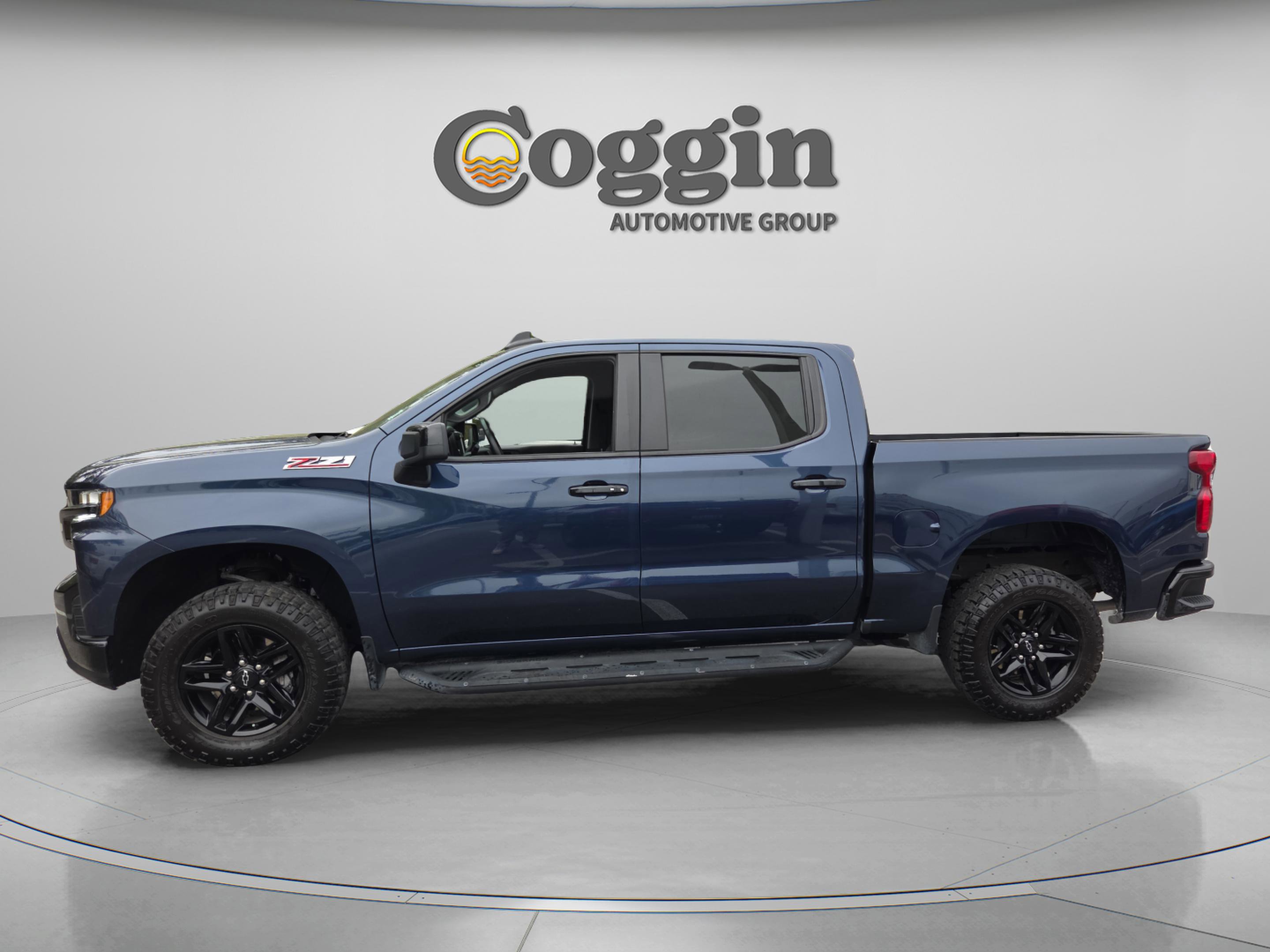 Used 2021 Chevrolet Silverado 1500 LT Trail Boss AWD/4WD image 2