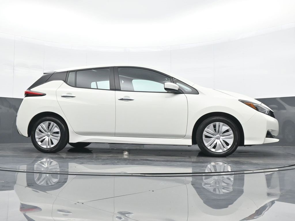 Used 2023 Nissan Leaf S image 22
