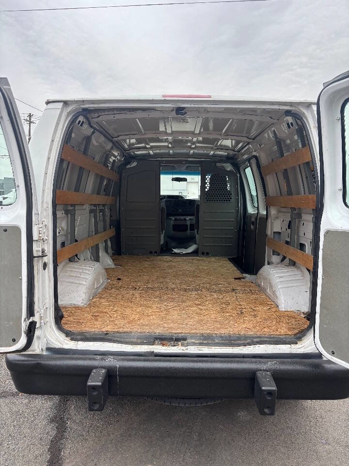 Used 2012 Ford E-250 and Econoline 250 w/ PWR Group image 9