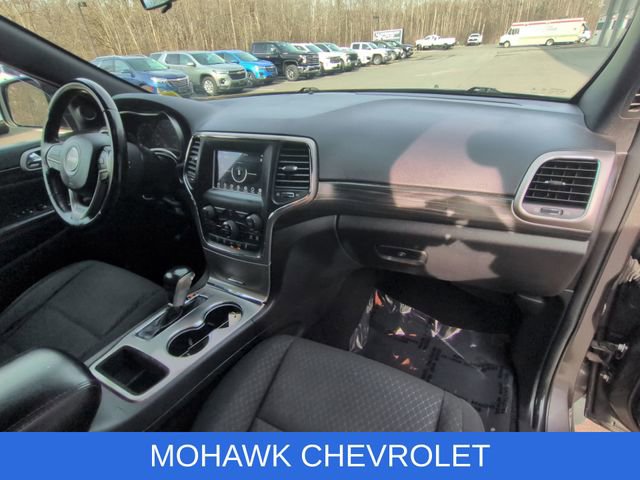 Used 2021 Jeep Grand Cherokee Laredo AWD/4WD image 29