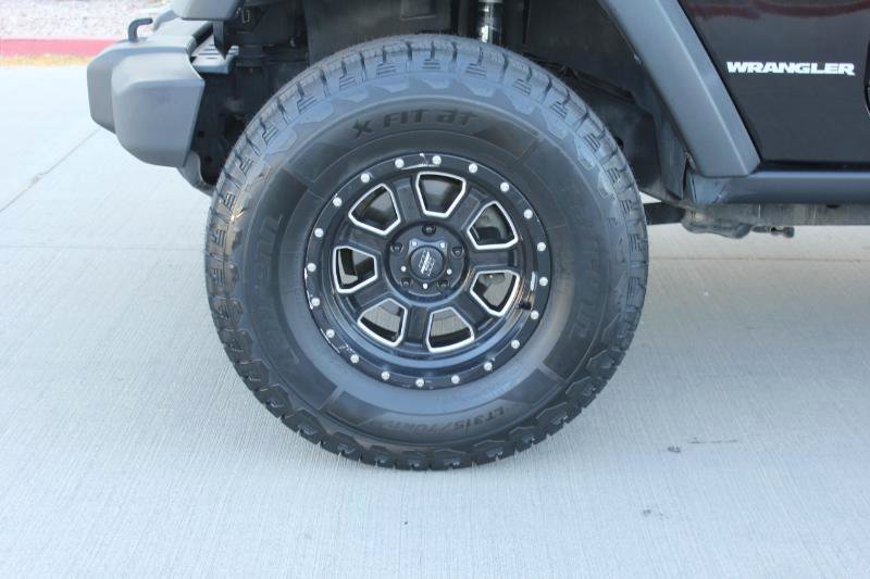 Used 2012 Jeep Wrangler Rubicon w/ PWR Convenience Group AWD/4WD image 26