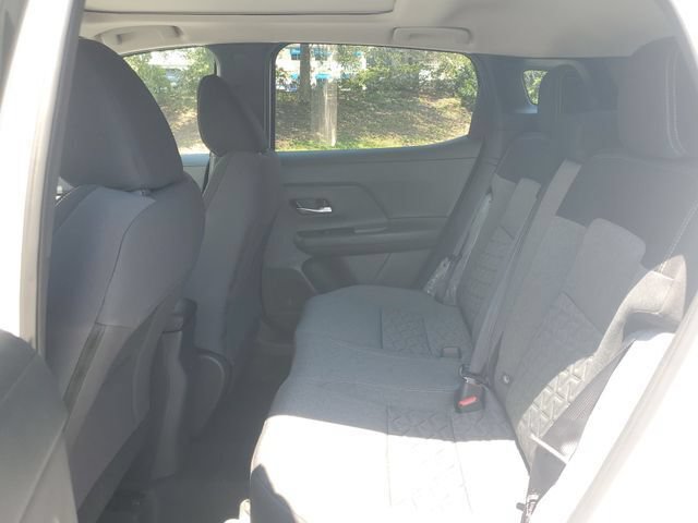 New 2026 Nissan Kicks SV w/ SV Premium Package FWD image 7