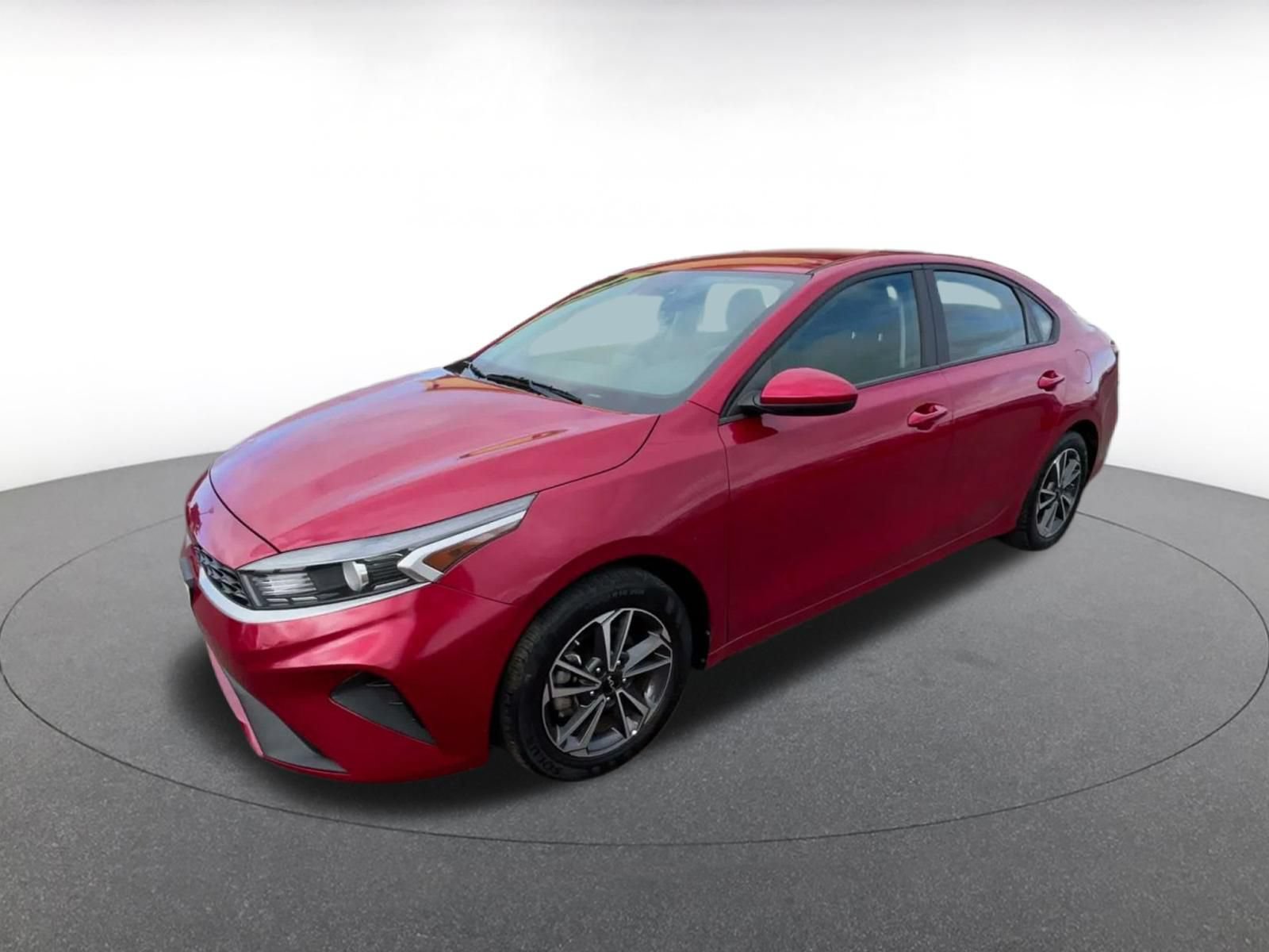 Used 2024 Kia Forte LXS FWD image 7